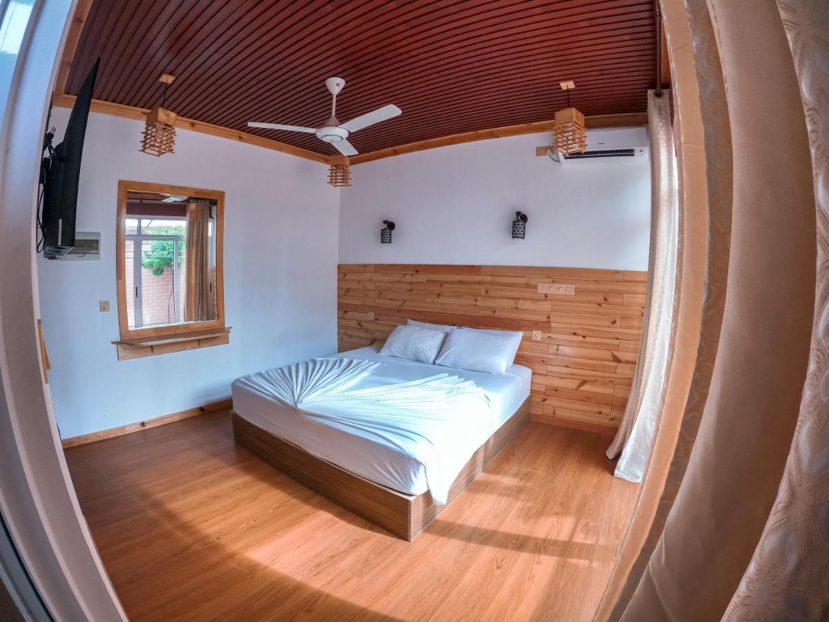 New Breeze Thoddoo Inn Extérieur photo