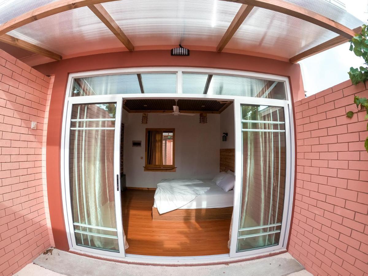New Breeze Thoddoo Inn Extérieur photo