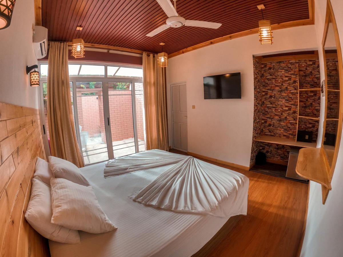 New Breeze Thoddoo Inn Extérieur photo