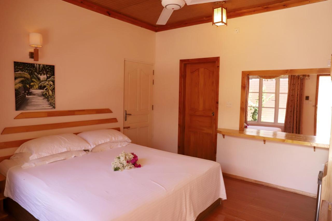 New Breeze Thoddoo Inn Extérieur photo