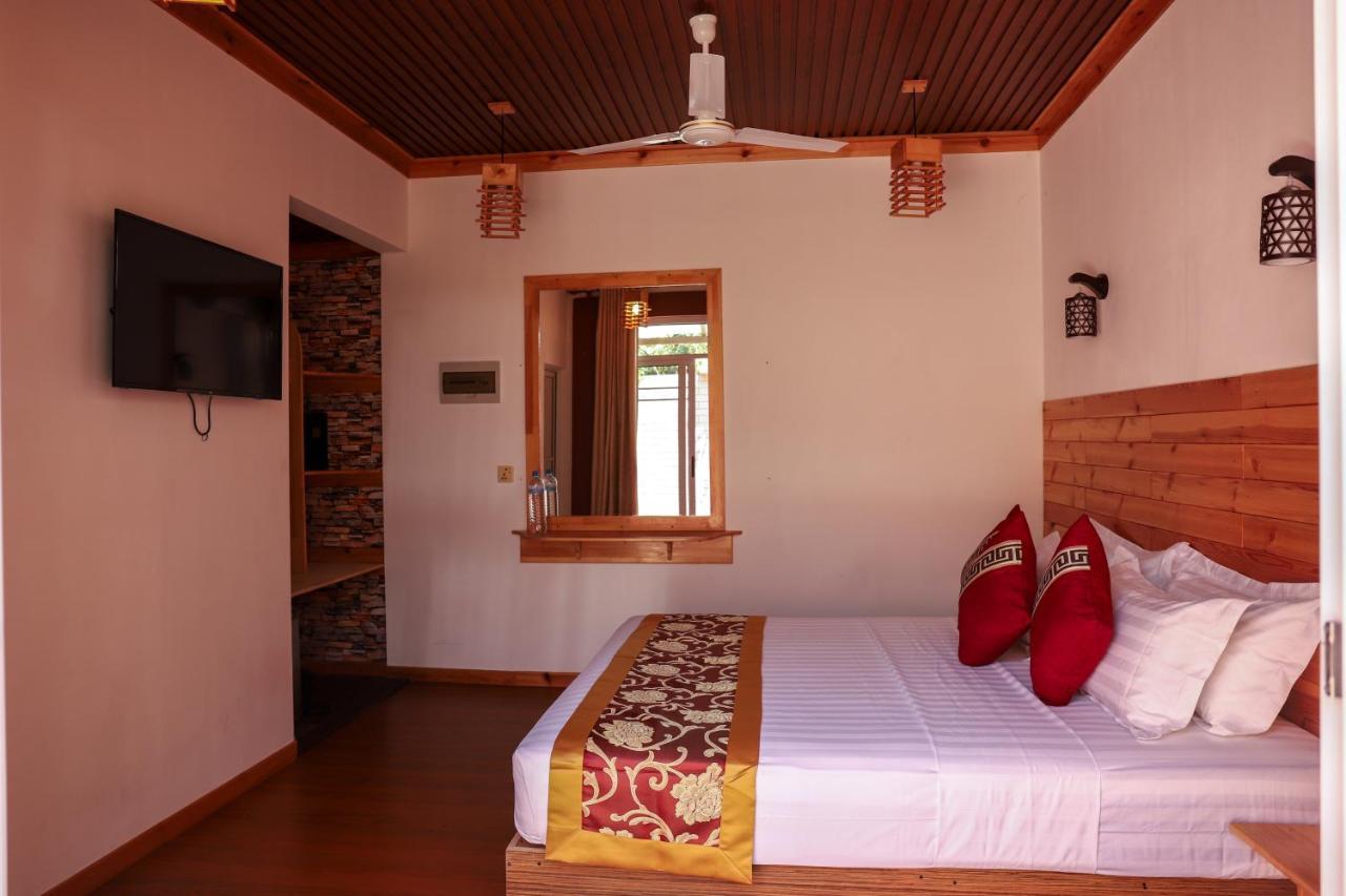 New Breeze Thoddoo Inn Extérieur photo